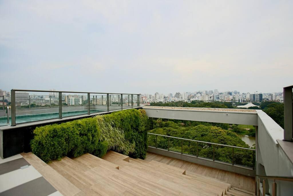 Apto Frente Parque Com Vista E Piscina Porto Alegre Exterior foto