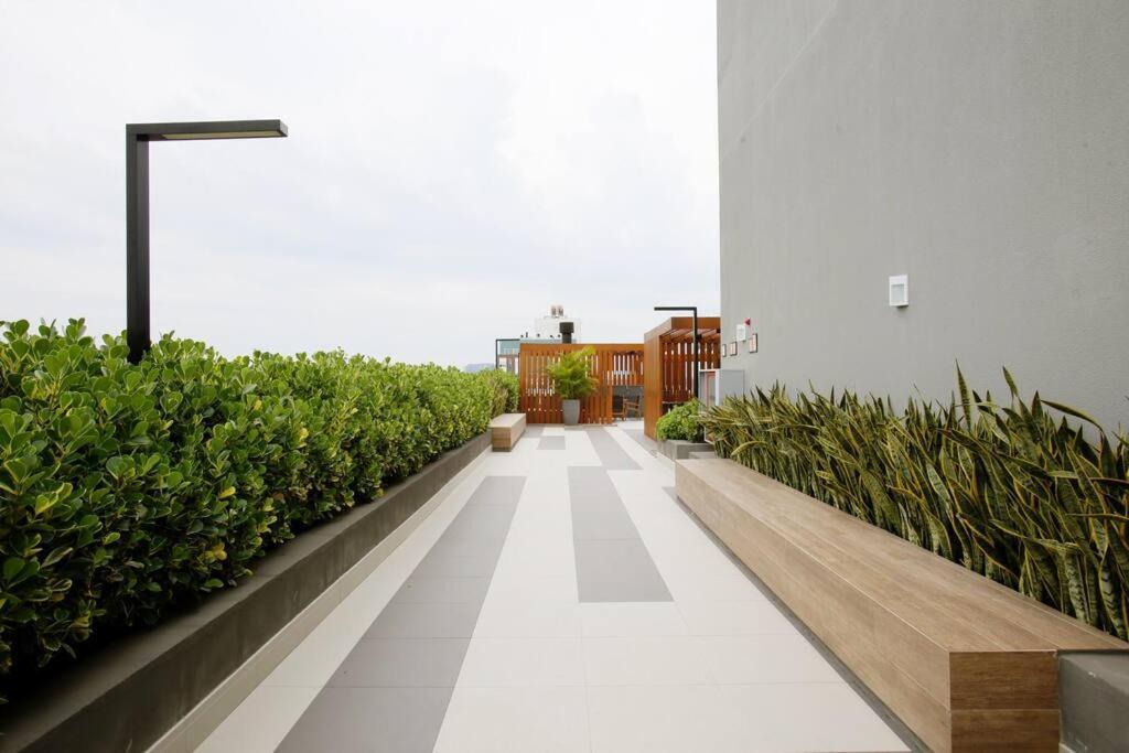 Apto Frente Parque Com Vista E Piscina Porto Alegre Exterior foto